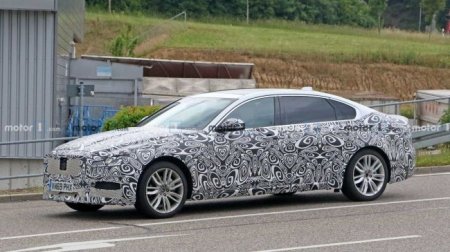 Jaguar XF L и XF Sportbrake засняли вместе во время дорожных тестов - «Автоновости»