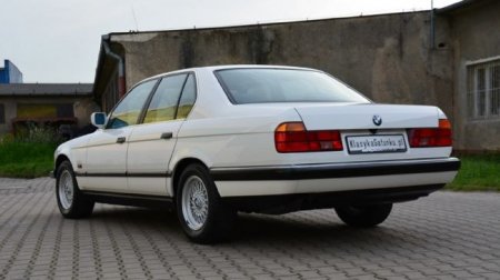 На продажу выставили 28-летний седан BMW 7-серии почти без пробега - «Автоновости»