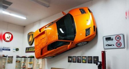 Настенный Lamborghini Diablo выставили на продажу - «Автоновости»