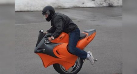 Одноколесный гиро-мотоцикл изобрел 18-летний парень - «Автоновости»