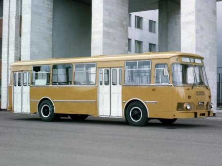 Почему приходилось высаживать пассажиров автобуса ЛиАЗ-677 при подъеме в гору? - «Автоновости»
