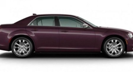 Седан Chrysler 300 предложен в новом исполнении Touring-L Chrome - «Автоновости»
