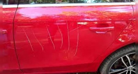 Семилетняя девочка исцарапала 37 авто, чтобы их украсить - «Автоновости»