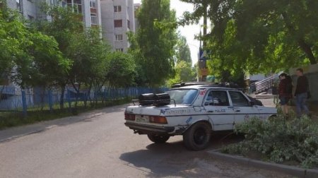 Старый Mercedes, с отсылкой к фильму «Назад в будущее», заметили в Воронеже - «Автоновости»