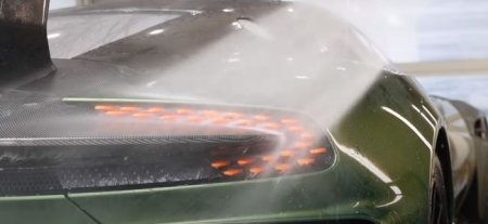 Topaz Detailing показало процесс покрытия гиперкара Aston Martin Vulcan защитной пленкой - «Автоновости»