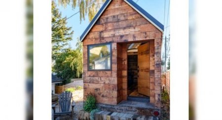 В Сети показали маленький, но очень самобытный дом на колесах в деревенском стиле в Сиэтле - «Автоновости»