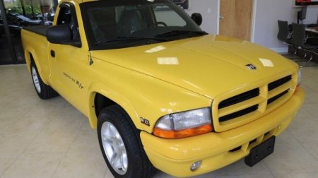 В США на продажу выставили мощный Dodge Dakota R / T Sport с V8 - «Автоновости»