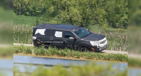 Внедорожник Jeep застрял на обочине во время теста - «Автоновости»