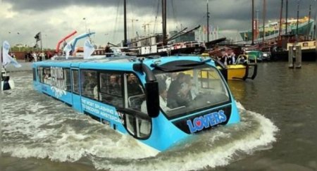 Амфибус — автобус, который умеет плавать - «Автоновости»