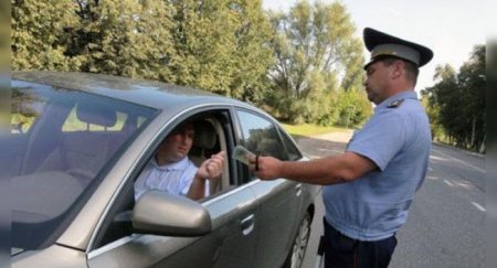 Что будет, если гаишник молча записал данные водителя и пожелал счастливого пути? - «Автоновости»