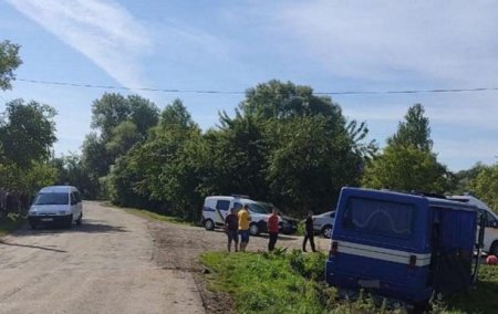 На Львовщине автобус снесло в кювет, семеро пострадавших - «ДТП»