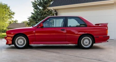 На продажу выставили 32-летний BMW M3 в идеальном состоянии - «Автоновости»