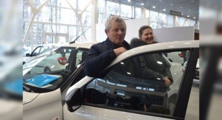 Орловское ФСС вручило автомобили пострадавшим на производстве - «Автоновости»