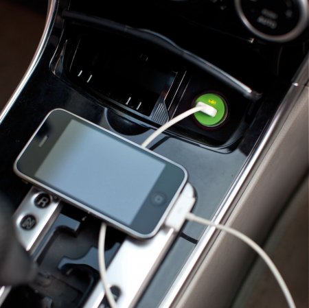 Почему USB-разъем не заряжает телефон в автомобиле - «Автоновости»