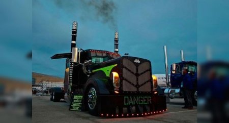 Представлен уникальный Peterbilt 379 «Danger» - «Автоновости»