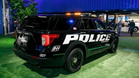 Сотрудники Ford просят компанию прекратить выпуск полицейских машин - «Автоновости»