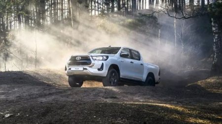 Toyota Fortuner и Hilux получили российский ценник - «Автоновости»