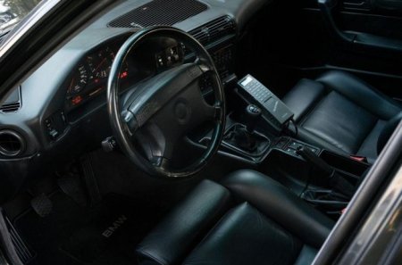 Идеальный универсал BMW M5 из 1990-х выставили на аукцион - «Автоновости»