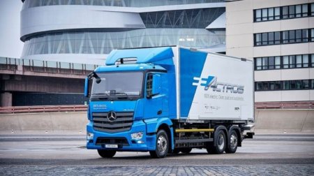 Электрогрузовики Mercedes eActros отправились на второй этап испытаний - «Автоновости»