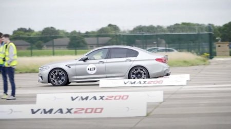 Показали как модифицированные седаны BMW M3 и M5 с легкостью разгоняются до 200 миль в час - «Автоновости»