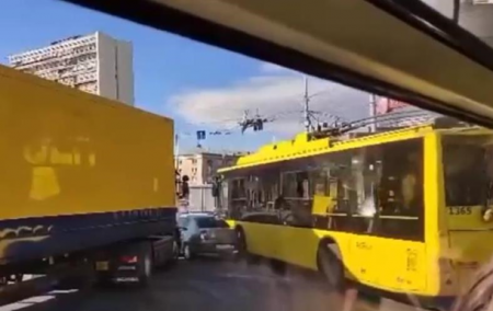 В Киеве произошло тройное ДТП - «ДТП»