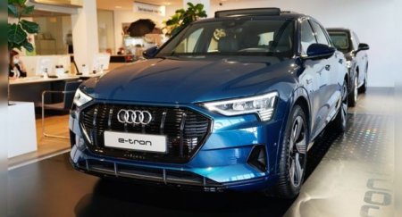 В Петербурге стартовали онлайн-продажи электромобиля Audi e-tron - «Автоновости»