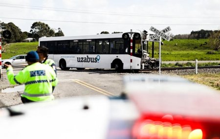 В Новой Зеландии произошло ДТП с участием школьного автобуса и поезда - «ДТП»