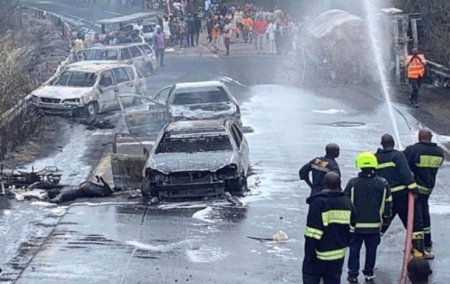 В Нигерии при взрыве бензовоза погибли 20 человек - «ДТП»