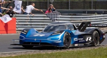 Volkswagen ID.R изменил дизайн к гонке Goodwood SpeedWeek - «Автоновости»