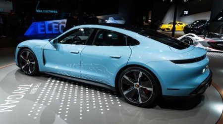 Porsche получил сертификат на электрокар Taycan для России - «Автоновости»