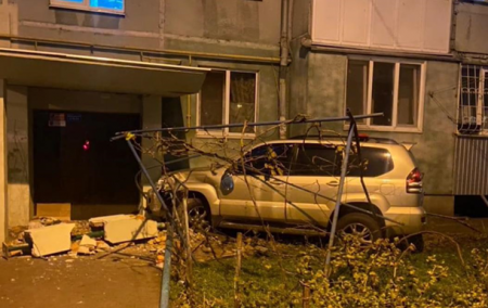 В Одессе пьяный водитель врезался в подъезд дома - «ДТП»