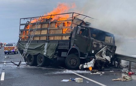 В Хмельницкой области столкнулись военный грузовик и легковушка, две жертвы - «ДТП»
