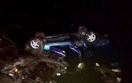 На Черкасчине авто упало в пруд, трое погибших - «ДТП»