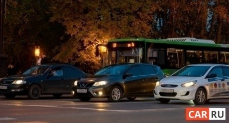 Большинство россиян при покупке и продаже автомобилей доверяют онлайн сервису - «Автоновости»