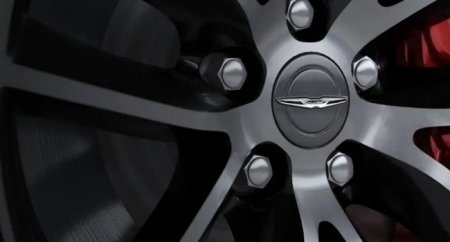 Chrysler выпустила мощнейший седан в истории бренда - «Автоновости»