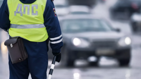 В ХМАО пьяный 17-летний подросток на автомобиле пытался скрыться от полиции - «ГИБДД»