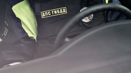 «Ъ»: в России водителям разрешили устанавливать квадратные номера спереди машины - «ГИБДД»