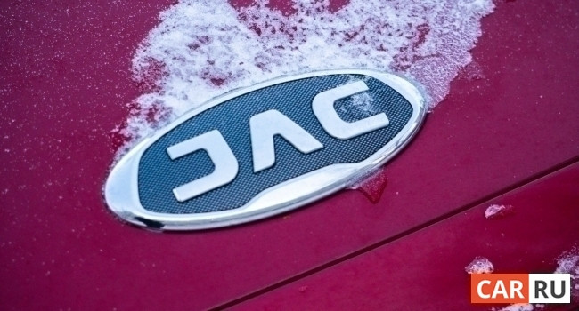 Флагманский кроссовер JAC получил новую топовую версию в России - «Автоновости»