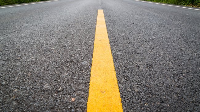 Трассу М-8 в Ярославле перекрыли из-за последствий атаки беспилотников - «ГИБДД»