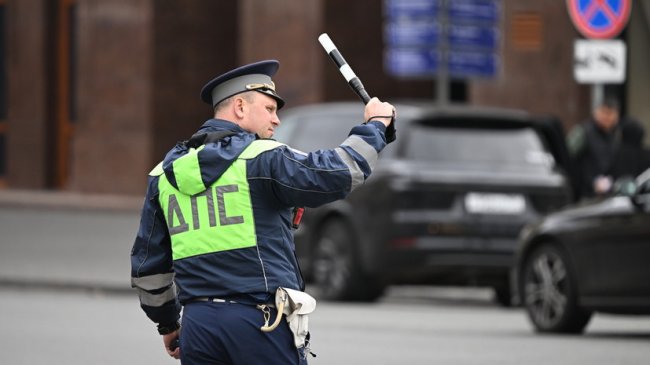 «Сотрудники ГАИ оказывают содействие»: в МВД опровергли информацию о проверках пожилых водителей с 1 июня - «ГИБДД»